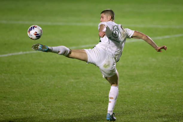 腿受伤而陷 腿受伤而陷